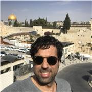 Licenciado por la Universidad de Londres imparte clases de inglés